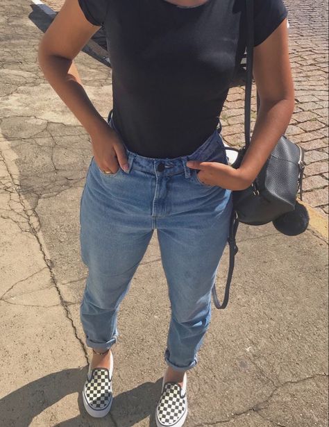 Black Old Skool Vans Outfit, Vans Outfit Womens, Outfits With Vans, Vans Girl, Smart Casual Women, Looks Jeans, Mommy Outfits, Causual Outfits, Looks Chic