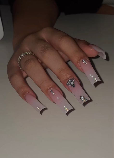 Nails Art Easy, How To Nail Art, Nails Art Simple, Nail Art 2022, Art For Short Nails, Nail Art For Short Nails, Future Nails, Chic Makeup, Diy Acrylic Nails