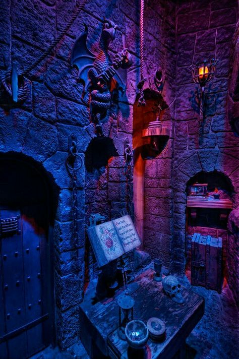 The Evil Queens Dungeon from Snow White. Evil Queens, The Evil Queen, Young Frankenstein, Haunted Castle, Halloween Tattoo, Halloween Scene, Interior Concept, Halloween Inspiration, Disney Theme Parks