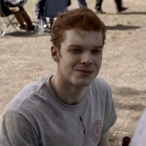 Ian Gallagher Icon, Shameless Us, Shameless Cast, Shameless Characters, Ian Gallagher, Ian Shameless, I Hate Boys, Mickey And Ian, Ian And Mickey