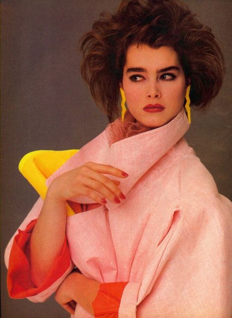 Brooke Shields 1984 Fashion, 1980s Earrings, Renee Simonsen, Estelle Lefébure, Fashion 1980s, Fashion 80s, Natalia Vodianova, Lily Aldridge, Vogue Us