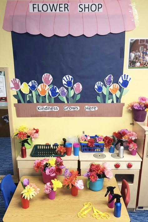 Garden In Classroom, Flower Shop Classroom Ideas, Spring Dramatic Play Ideas, In The Garden Theme Preschool, Flower Shop Activities Preschool, Spring Learning Activities For Toddlers, Flower Dramatic Play, Garden Theme Classroom Bulletin Boards, Garden Study Creative Curriculum