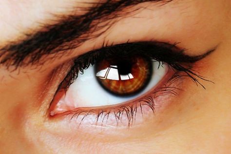 Dark Brown Eyes Quotes. QuotesGram Dry Eyes Causes, Makeup Tips For Brown Eyes, Change Your Eye Color, Irritated Eye, Eyes Problems, Dry Eyes, Puffy Eyes, Moisturizing Body Wash, Pink Eyes