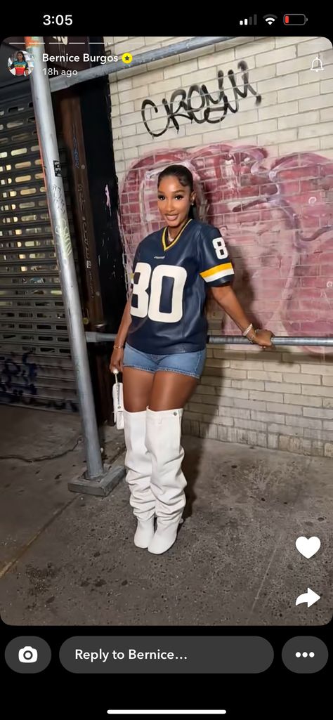 Nfl Game Day Outfit Black Woman, Nfl Wife Outfits Black Women, Tailgate Outfit Black Women, Cute Outfits With Heels, Nfl Game Day Outfit Woman, Nfl Wives, Outfits With Heels, Girls Outfit Ideas, Cosmetology Student