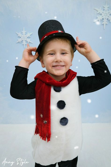 Snowman Costume Kids, Winter Wonderland Costume, Easy Ugly Christmas Sweater, Christmas Character Costumes, Christmas Costumes Diy, Winter Wonderland Outfit, Snowman Costume, Reindeer Outfit, Kids Christmas Dress