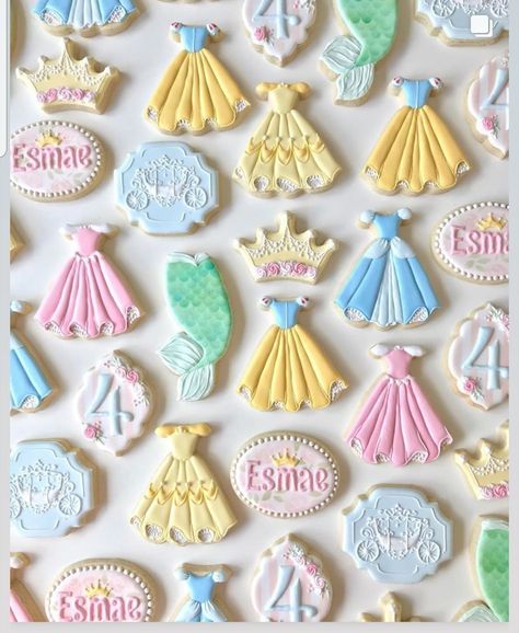 Princess Birthday Cookies, Disney Princess Cookies, Tea Party Cookies, Disneyland Birthday, Princess Birthday Party Decorations, Princess Cookies, Disney Princess Birthday Party, Princess Theme Birthday, Cupcakes For Boys