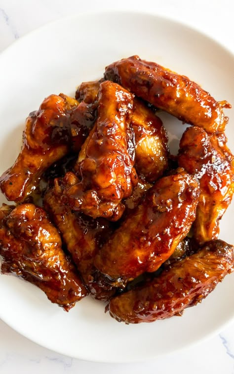 Jerk Chicken Wings Recipe, Honey Chicken Wings, Jerk Chicken Wings, Honey Garlic Chicken Wings, Crispy Baked Chicken Wings, Garlic Chicken Wings, Chicken Wings Recipe, Crispy Baked Chicken, Wings Recipe