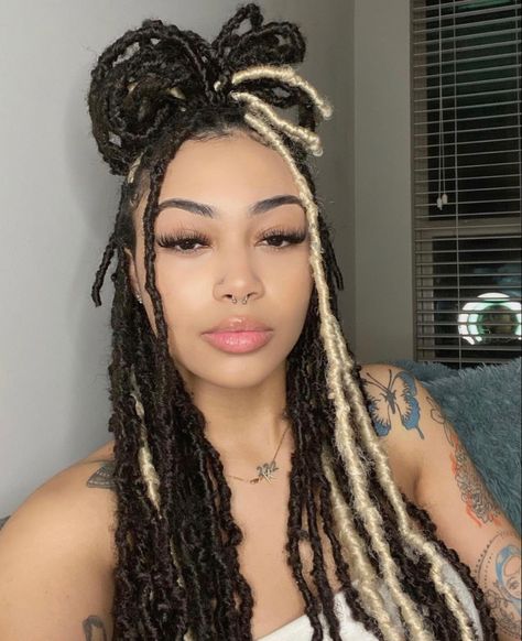 Faux Locs Extensions, Locs Extensions, Long Dreadlocks, Twisted Hair, Soft Locs, Faux Locs Hairstyles, Box Braids Hairstyles For Black Women, Cute Box Braids Hairstyles, Protective Hairstyles Braids