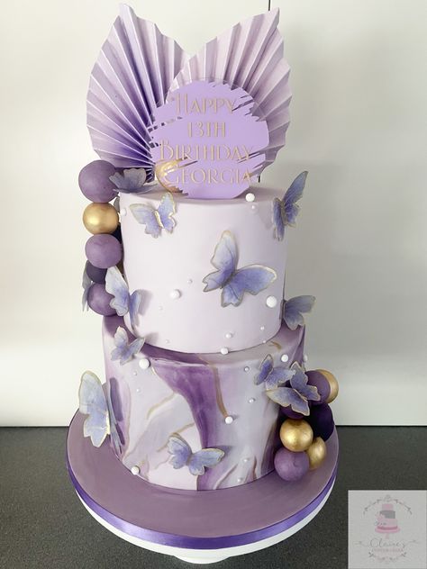 Gold And Lilac Cake, Lilac Cake With Butterflies, Purple Butterfly Sweet 16 Cake, Purple And Gold Butterfly Cake, Lilac Butterfly Cake, Cake For Debut, Butterfly Theme Cake Simple, Purple Butterfly Cake Birthdays, Purple And Gold Cakes