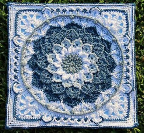 Motif Mandala Crochet, Motifs Afghans, Crochet Geek, Crochet Mandala Pattern, Crochet Blocks, Afghan Patterns, Crochet Square Patterns, Crochet Mandala, Granny Squares Pattern