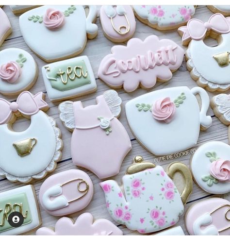 Tea Party Baby Shower Theme, Baby Shower Afternoon Tea, High Tea Baby Shower, Baby Tea Party, Tea Party Cookies, Garden Baby Shower Theme, Baby Shower Table Centerpieces, Baby Tea