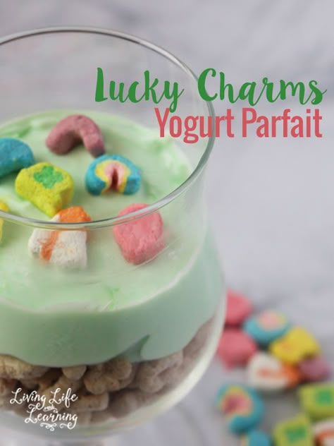 What a great treat for your kids and this simple Lucky Charms yogurt parfait will be a huge hit in your house too, a perfect treat any time of the year.  #LuckyCharms #StPatricksDay #kidssnack #snacks St Patricks Snacks, Classroom Cooking, St Patricks Food, St Patrick Day Snacks, Cooking Workshop, Cooking Projects, St Patrick Day Treats, School Meals, St Patricks Day Crafts For Kids