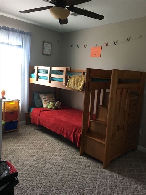 Gender neutral foster bedroom Foster Home Aesthetic, Foster Care Aesthetic, Foster Bedroom, Foster Care Bedroom, Kids Bedroom Space, Foster Kids, Children's Bedroom Ideas, Foster To Adopt, Goal Board