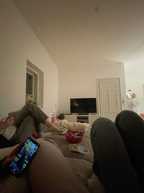 Movie, friends, chill, meet, girls, evening, aesthetic, table, living room, phone, slow evening, night in, night, couch, tv Chill Evening Aesthetic, Watching Tv With Friends, Better Cr Dr, Movie Night Aesthetic Friends, Chill Party Aesthetic, Watching Tv Aesthetic, Watching Tv, Tv Aesthetic, Friends Hanging Out