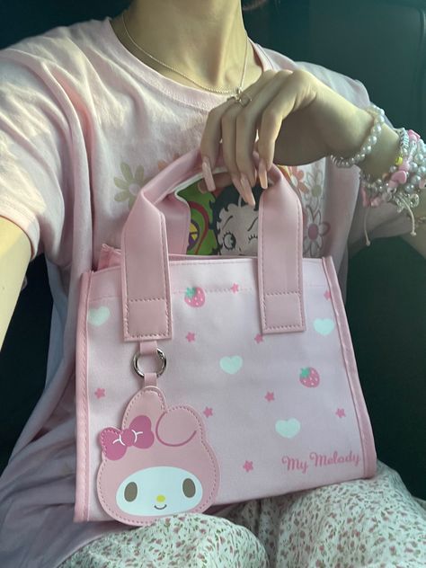 Sanrio Crossbody Bag, My Melody Things, My Melody Bag, Pink Birthday Decorations, Sanrio Backpack, Sanrio Bag, What's In My Purse, Sanrio Pink, Kawaii Bag