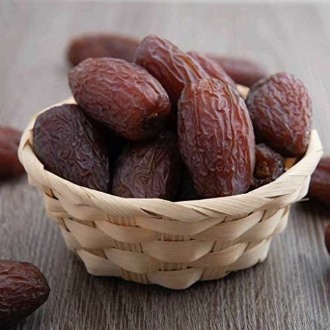 Plant Based Diet Benefits, Eating Dates, Dates Fruit, Health Benefits Of Dates, Benefits Of Vitamin A, Dates Benefits, Lemon Health Benefits, Green Tea Benefits, Evening Snacks