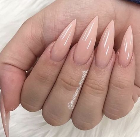 Acrylic Stiletto Nails, Stilleto Nails Designs, Ombre Nails Glitter, Ombre Acrylic Nails, Glam Nails, Diamond Nails, Beautiful Nail Designs, Neutral Nails, Pretty Acrylic Nails