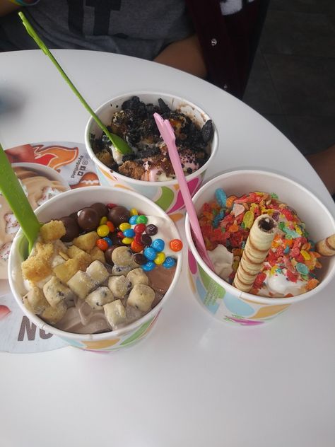 Yogurt Land... Alll for Me Yogurt Land Aesthetic, Yogurtland Aesthetic, Yogurt Land, Easy School Lunches, Aesthetic Foods, Yogurt Shop, Classroom Treats, Frozen Yoghurt, Food Babe