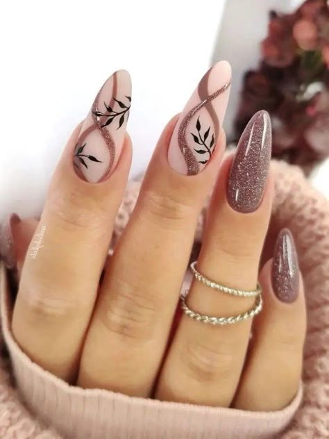 Taupe Nails Designs, September Nails Art, Taupe Nails, Brown Nails Design, Fancy Nails Designs, Thanksgiving Nails, Trendy Nail Design, New Year's Nails, Brown Nails