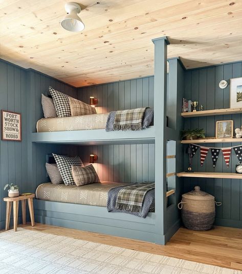 Bunk Beds Boys Room, Boys Room Bunk Beds, Bunk Beds Small Room, Shared Boys Rooms, Bunk Bed Room, Bunk Beds Boys, Bunk Bed Rooms, Boys Shared Bedroom, Queen Bunk Beds