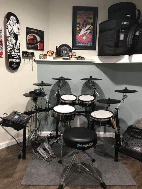 Drums Sound. Marce. Room With Drums, Room With Drum Set, Electronic Drums Room, Drum Set Up, Drummer Bedroom Aesthetic, Music Room Drums, Cool Drums, Drum Kit In Bedroom, Drums Aesthetic