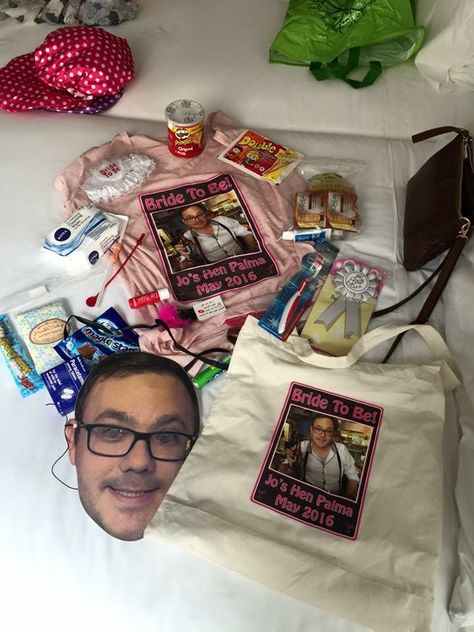 Hen night abroad goodie bag Bachelorette Goodies, Stag Do, Hens Night, Diy Tote Bag, Snack Bags, Hen Do, Party Snacks, Hen Party, Hen