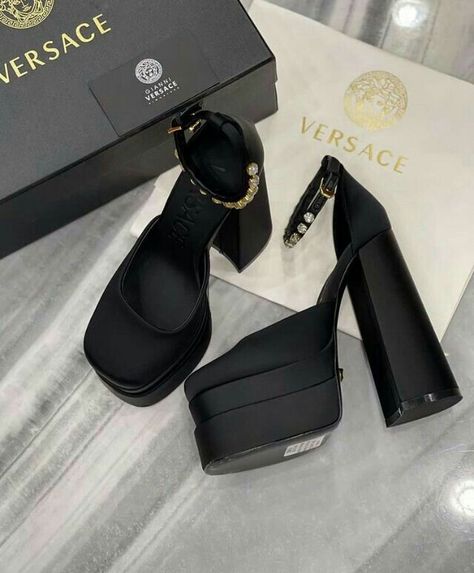 Versace Shoes Aesthetic, Talon Versace, Versace Heels Aesthetic, Md Shoes, Highschool Reunion, Expensive Heels, Dream Heels, Birthday 27, Versace Heels