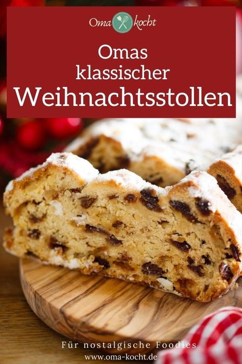 Mit Omas Rezept einfach einen Christstollen backen ist gar nicht so schwer. Du brauchst nur Geduld und gute Zutaten. Unser Stollen-Rezept ist für einen klassischen Stollen mit trockenen Früchten und Mandeln. Da der Stollen 6 Wochen liegen sollte, ist es höchste Zeit zu beginnen. Mit unserem Rezept wird er saftig. Probiere es aus! Stollen Recipe, German Baking, Christmas Bread, Chocolate Raspberry Cake, Foreign Food, Homemade Syrup, Bulgarian Recipes, Healthy Sweets Recipes, Christmas Cooking