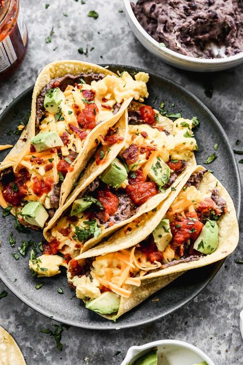 Mexican Breakfast Tacos, Easy Mexican Breakfast, Breakfast Tacos Recipe, Beans And Cheese, Well Plated, Mexican Breakfast, Summer Breakfast, Clean Eating Breakfast, Easy Mexican