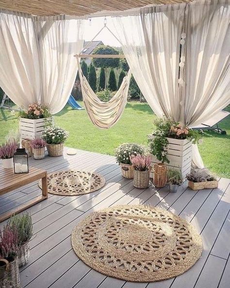 Terrasse Med Tak, Design Per Patio, Boho Decor Ideas, Backyard Inspiration, Outdoor Diy, Modern Patio, Outdoor Decor Backyard, Backyard Makeover, Patio Spaces