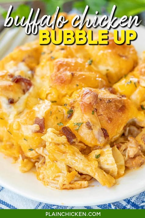 Buffalo Chicken Bubble Up - this buffalo chicken biscuit pizza casserole is a family favorite! Only 6 ingredients and ready in 30 minutes. Chicken, bacon, buffalo hot sauce, Alfredo sauce, biscuits, and cheese. We love this for an easy lunch or dinner. It is also perfect for tailgating and football parties! Add it to your menu ASAP! Biscuits And Cheese, Buffalo Hot Sauce, Plain Chicken Recipe, Chicken Biscuit, Dinner Pies, Biscuit Pizza, Buffalo Recipe, Easy Delicious Dinners, Football Parties