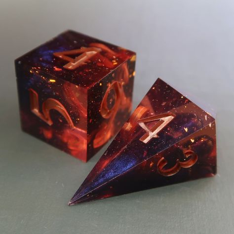 DevouredDice | - Doomspace - Last look at this set! Gotta use that purple-blue colourshift more, it's such a beauty! And especially in combo with this… | Instagram Diy Resin Dice, Resin Dnd Dice Diy, Goblin Mode, Dice Making, Dice Ideas, Red Dice, Dnd Diy, Resin Dice Mold, Dice Dragon