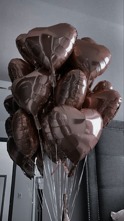 Balon Aesthetic, Birthday Balloons Aesthetic, 17 Doğum Günü, Boyfriends Birthday Ideas, Bunch Of Balloons, 16th Birthday Decorations, Cute Birthday Pictures, Bday Party Theme, Pinterest Diy Crafts