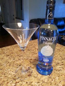 Check out some low cal recipes for cocktails created by BevMo  and Pinnacle Vodka for National Whipped Cream Day! Pinnacle Vodka Recipes, Whipped Cream Vodka Recipes, Whipped Vodka Drinks, Vodka Whipped Cream, Vanilla Vodka Drinks, Low Cal Cocktail, Pinnacle Vodka, Vodka Recipes Drinks, Whipped Vodka