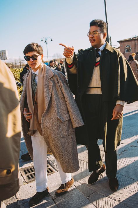 Old Man Core, Pitti Uomo Street Style, Fur Trapper Hat, Street Cats, Boat Tote, Winter Styling, Todd Snyder, Street Style Photos, Three Piece Suit