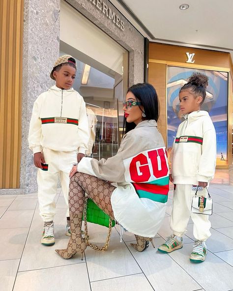 Black Couple Outfits, Mommy Son Outfits, Son Outfits, Energy Vibes, Mother Daughter Outfits, Mommy And Son, Best Friend Photoshoot, Fashion Family, Mommy Style