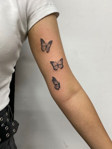 Butterfly Arm Tattoo, Minimal Tattoo Designs, Minimal Tattoo Ideas, Butterfly Tattoos On Arm, Simple Forearm Tattoos, Butterfly Hand Tattoo, My Butterfly, Butterfly Tattoos For Women, Small Pretty Tattoos