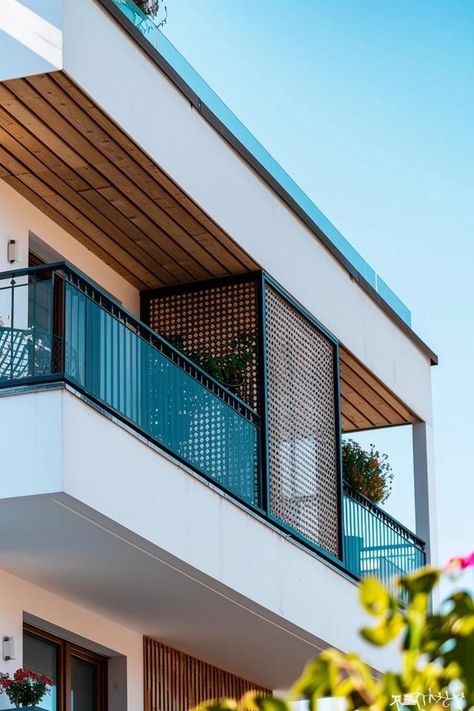 How To Screen In An Apartment Balcony: Privacy Ideas Balcony Screens Privacy, Shared Balcony Privacy Ideas, Balcony Screening Ideas, Balcony Covering Ideas, Balcony Wall Ideas, Apartment Balcony Privacy Ideas, Enclosed Balcony Ideas, Balcony Privacy Ideas, Privacy Balcony Ideas