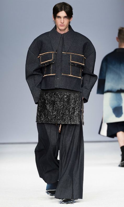 ximon lee is the first menswear designer to win the h&m design award - i-D Ximon Lee, Menswear 2020, Stockholm Fashion Week, Menswear Details, Mens Fashion Wedding, M Design, Indian Men Fashion, Mens Fashion Business