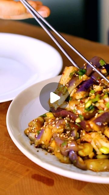 Gaji Namul, Dairy Free Vegetable Recipes, Steam Vegetables Recipes, Steamed Eggplant, Aubergine Recipe, Spicy Eggplant, Asian Dish, Korean Kimchi, Gluten Free Yeast Free