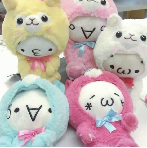 #kawaii #cutecore #cutecore🎀🦴🍮🐾 #cutecore🎀🍓🎤🍮 #sanrio #sweet #animecore Mogumogu Core, Kawaii Core, Cute Plushies, Cute Core, Kawaii Plushies, Chilling With Friends, Cute Stuffed Animals, Oui Oui, Rilakkuma