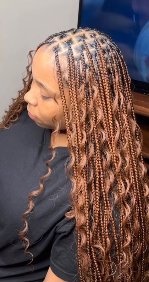 Brown Goddess Braids For Black Women, Braids For December, Colour 30 Boho Braids, Boho Braids Light Brown, December Hairstyles For Black Women, Auburn Boho Knotless Braids, Brown Goddess Knotless Braids, Brown Braided Hairstyles, Light Brown Goddess Braids