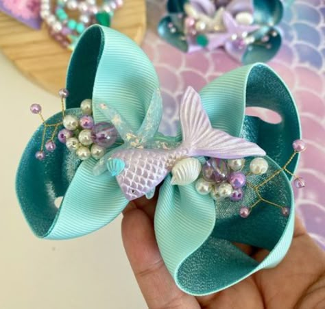 Mermaid Costume Diy, Mermaid Birthday Decorations, Rubber Band Crafts, Mermaid Birthday Party Decorations, Girls Hair Bows Diy, Mermaid Theme Birthday Party, Easy Valentine Crafts, Diy Costumes Kids, Birthday Party Theme Decorations