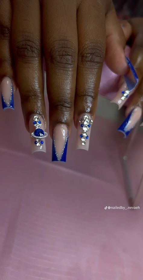 Prom Nail Ideas Royal Blue, Winter Nails Royal Blue, Graduation Blue Nails, Royal Blue Acrylic Nails With Silver, Royal Blue Nails For Prom Glitter, Navy Blue White And Silver Nails, Blue Nail Designs Medium Length, Royals Blue Nails, Royal Blue And White Nails For Prom