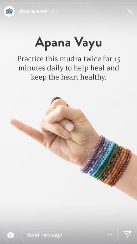 Accupunture Benefits Health, Vayu Mudra, Acupuncture Mat, Healing Reflexology, Yoga Mudra, Yoga Mudras, Hand Mudras, Yoga Facts, Chakra Health