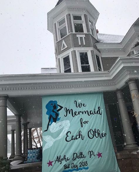 Bid Day 2018- ADPi at Susquehanna University: We Mermaid for Each Other (in the snow!!) Cob Ideas Recruitment, Mermaid Bid Day Theme, Mermaid Bid Day, Susquehanna University, Alpha Delta Pi Sorority, Sorority Banner, Recruitment Ideas, Tri Sigma, Bid Day Themes