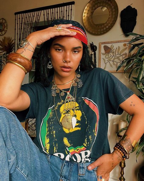 MORE is MORE Earthy Outfits Black Women, Neo Soul Aesthetic, Neo Soul Outfits, Outfits Earthy, Earthy Outfits Aesthetic, Bob Marley Graphic, Soul Aesthetic, Outfits Black Women, Reggae Style