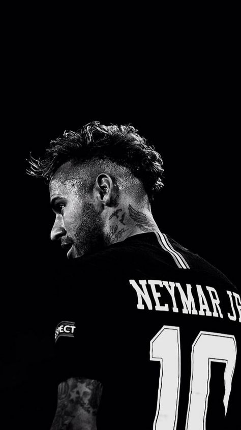 Neymar Brazil, Bodybuilding Pictures, Neymar Jr Wallpapers, Best Music Artists, Happy New Year Photo, Neymar Football, Football Boyfriend, Cr7 Ronaldo, New Year Photos