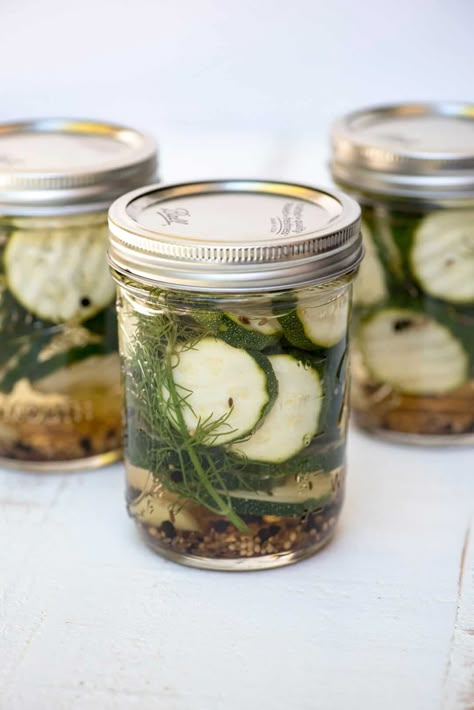 These Refrigerator Zucchini Pickles are a fantastic way to use up that ever abundant late-summer zucchini. They are fun and easy to make and so tasty! #zucchini #fridgepickles #pickles #pickling Homemade Refrigerator Pickles, Refrigerator Pickles Dill, Pickled Green Tomatoes, Zucchini Pickles, Quick Pickled Red Onions, Summer Zucchini, Refrigerator Pickles, Pickle Butter, Dill Pickles