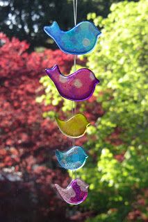 Give Your Octopus a Paintbrush (or 8): Pony Bead "Glass" Sun-catchers Melted Pony Beads Projects, Simple Sun Catchers, Sun Catcher Ideas, Melted Bead Suncatcher, Beads Suncatcher, Bead Suncatchers, Melted Pony Beads, Melted Bead Crafts, Bead Suncatcher